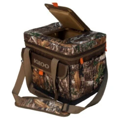 Igloo Realtree Square Cooler Bag -Deals Fishing Store igloo 00063015 realtree square cooler bag 42026.1650936315